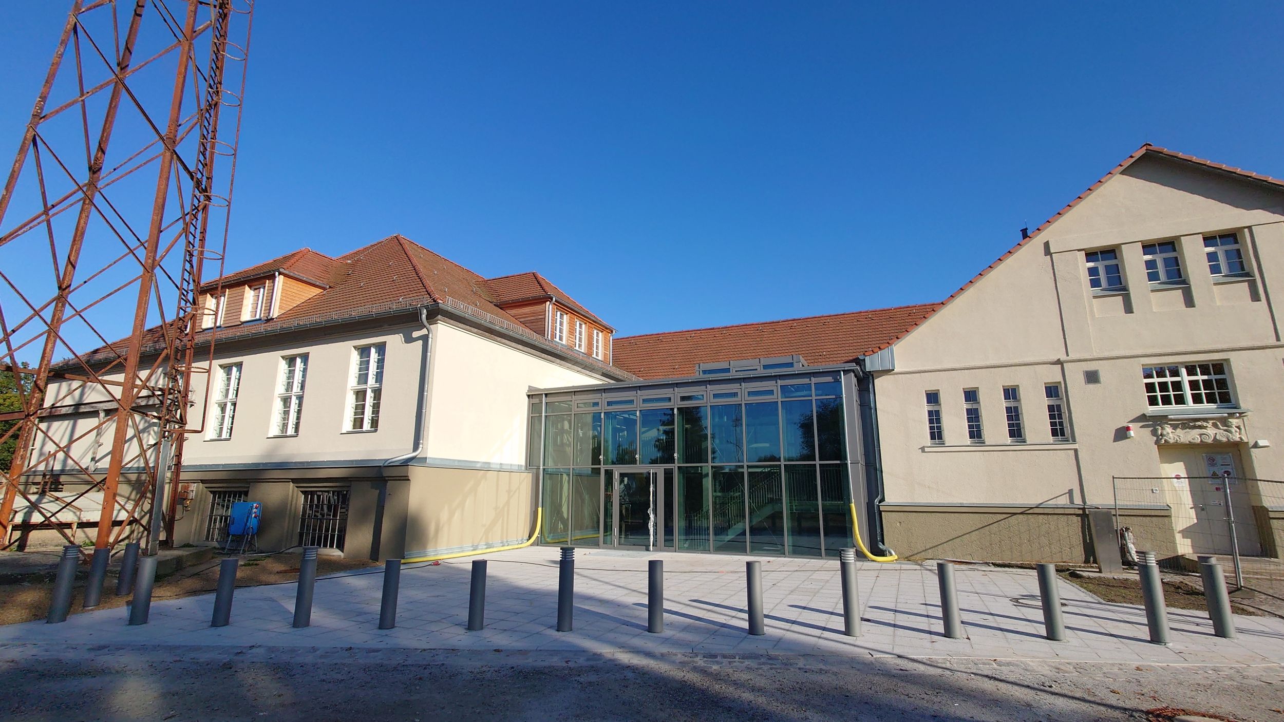 Senderhaus1 Außenansicht Senderhaus1 Außenansicht